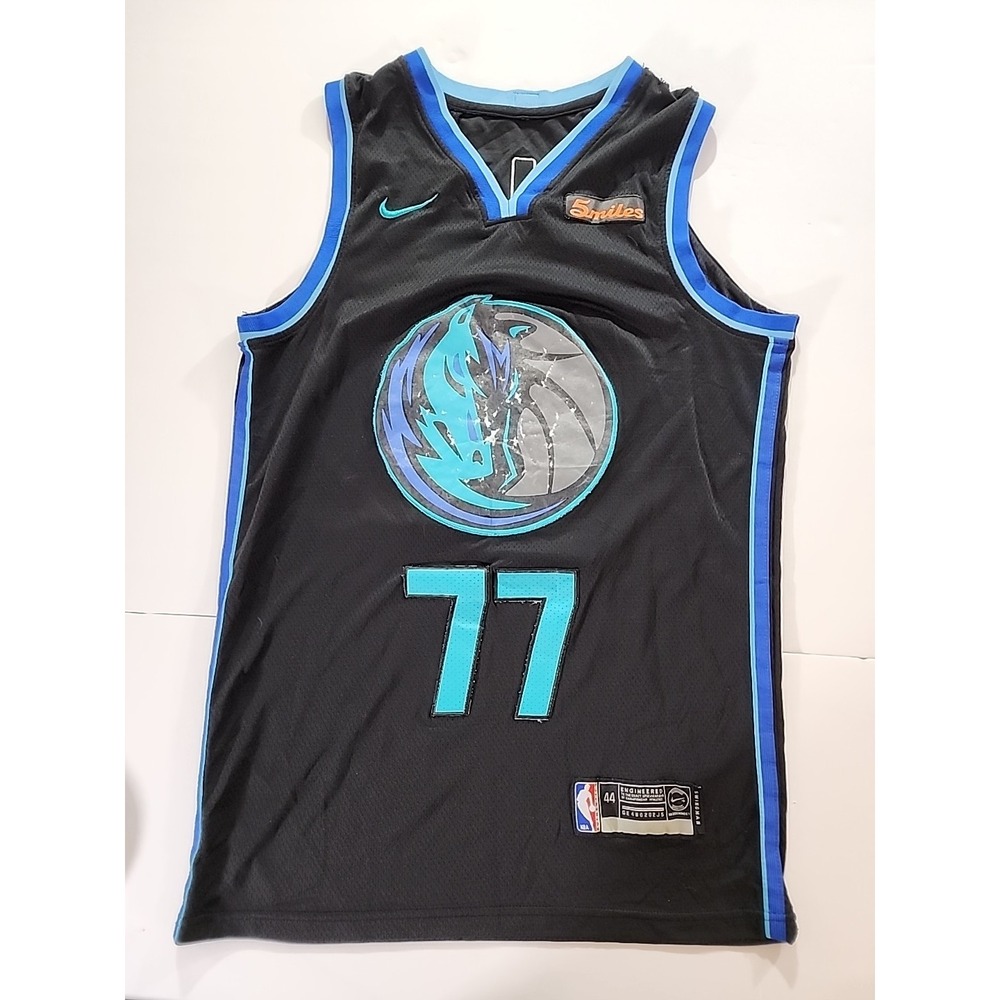 2018/19 Dallas Mavericks Luka Doncic City Edition Jersey Size 44‎